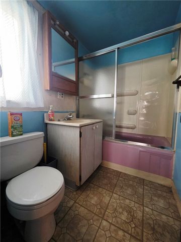 553 Constitution Cir, Clairton, PA 15025