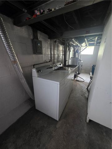 553 Constitution Cir, Clairton, PA 15025