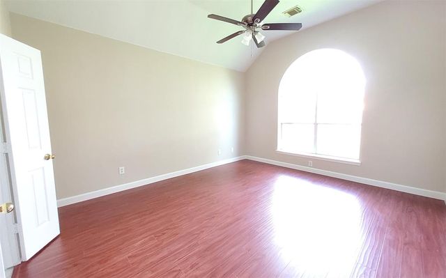 2707 Sun Beam Court, Pearland, TX 77584