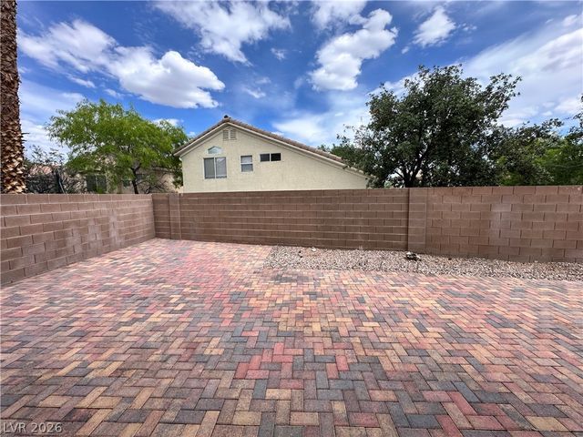 2024 Shining Feather Lane, Las Vegas, NV 89134