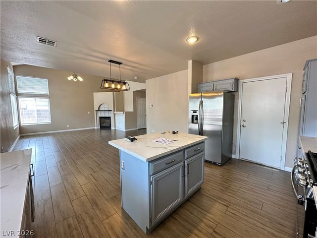 2024 Shining Feather Lane, Las Vegas, NV 89134