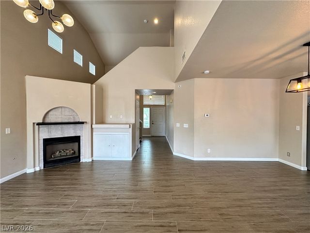 2024 Shining Feather Lane, Las Vegas, NV 89134