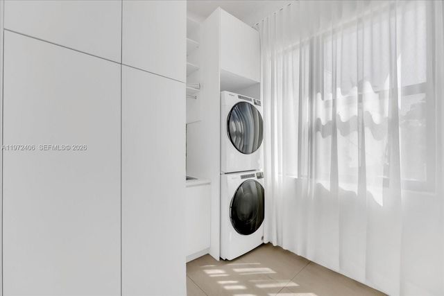 11 Century Ln, Miami Beach, FL 33139