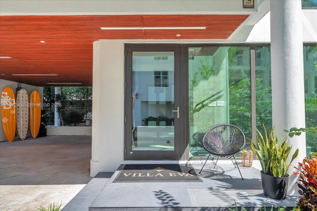 11 Century Ln, Miami Beach, FL 33139