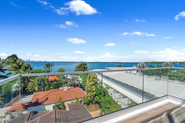 11 Century Ln, Miami Beach, FL 33139