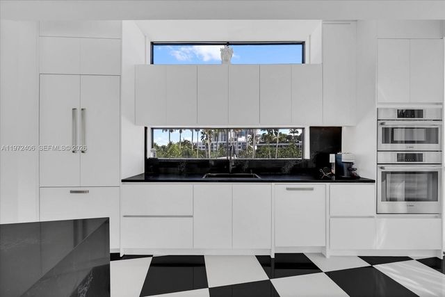 11 Century Ln, Miami Beach, FL 33139