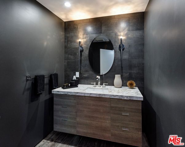 4411 Roma Court, Marina Del Rey, CA 90292