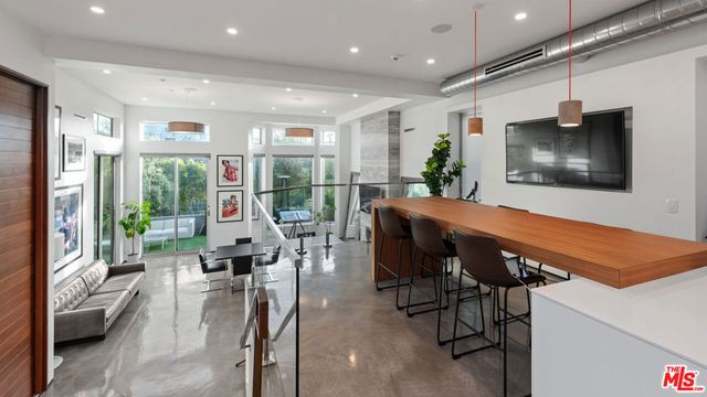 4411 Roma Court, Marina Del Rey, CA 90292