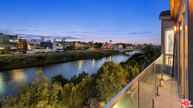 4411 Roma Court, Marina Del Rey, CA 90292