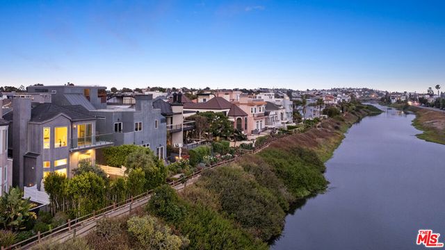 4411 Roma Court, Marina Del Rey, CA 90292