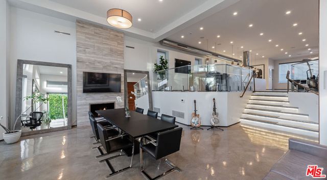 4411 Roma Court, Marina Del Rey, CA 90292