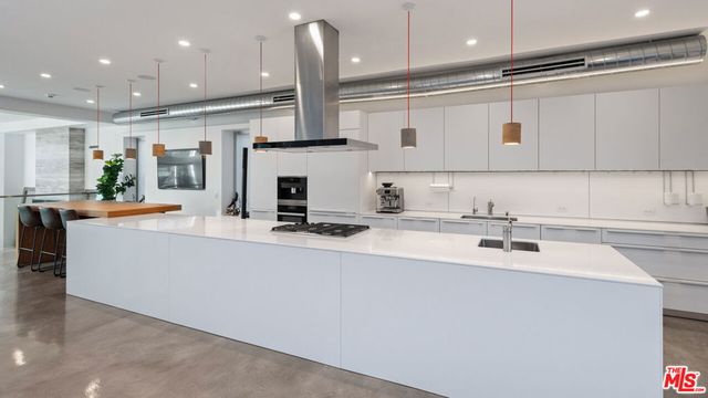 4411 Roma Court, Marina Del Rey, CA 90292