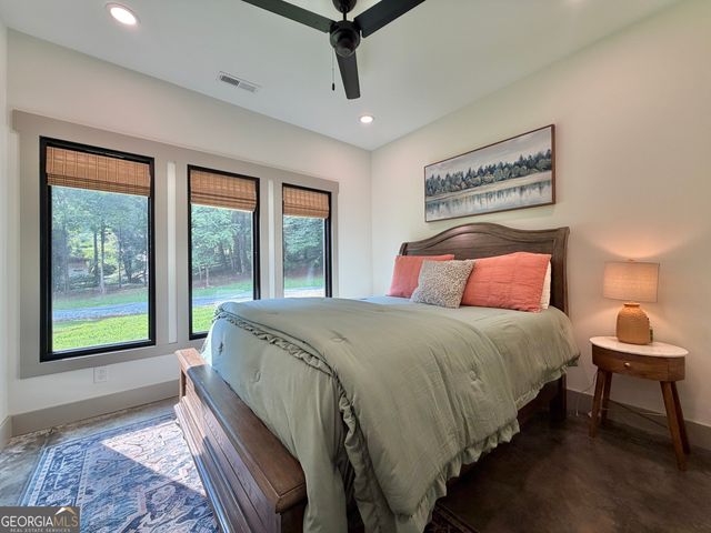 399 Jim McCrackin, Clayton, GA 30525
