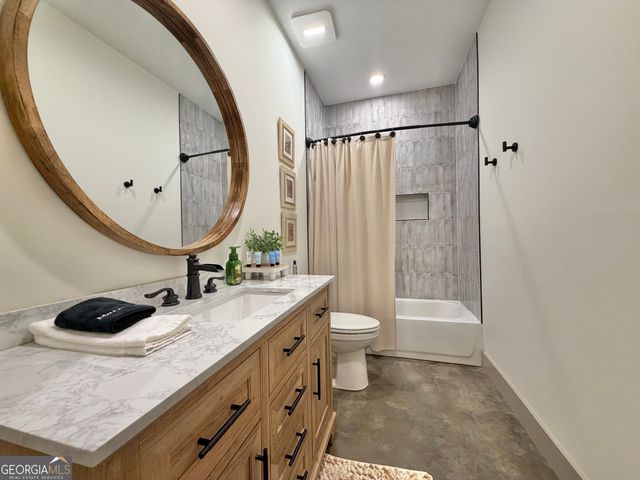 399 Jim McCrackin, Clayton, GA 30525