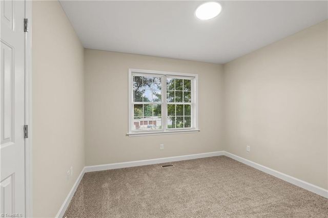 2497 E Sprague Street, Winston-salem, NC 27107