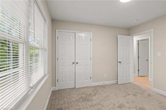 2497 E Sprague Street, Winston-salem, NC 27107