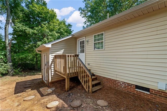 2497 E Sprague Street, Winston-salem, NC 27107