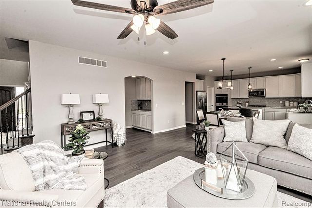 26 Woodland Meadows, Chesterfield, MI 48047