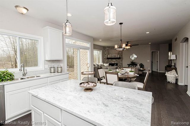 26 Woodland Meadows, Chesterfield, MI 48047