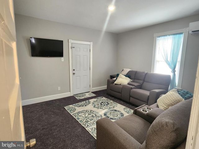39 N WELLS AVE, Glenolden, PA 19036