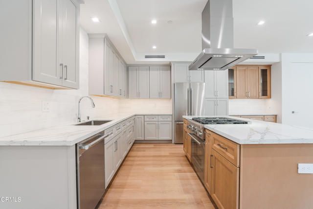 2821 Los Robles Road, Thousand Oaks, CA 91362