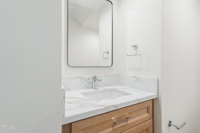 2821 Los Robles Road, Thousand Oaks, CA 91362