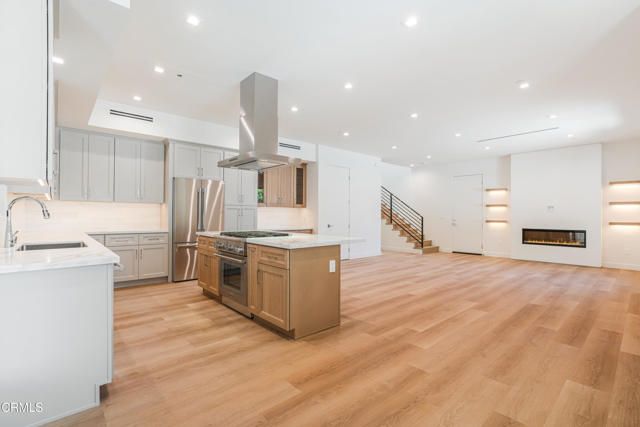 2821 Los Robles Road, Thousand Oaks, CA 91362