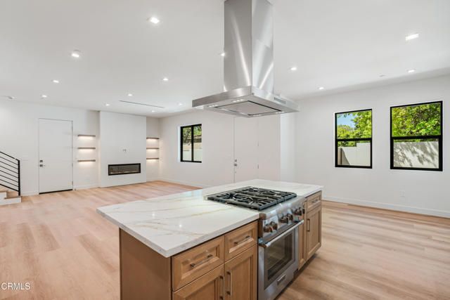 2821 Los Robles Road, Thousand Oaks, CA 91362