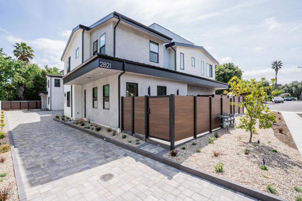 2821 Los Robles Road, Thousand Oaks, CA 91362