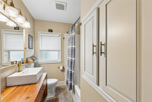2818 35th Street, Des Moines, IA 50310