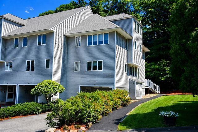 701 Sherwood Forest Ln 701, Saugus, MA 01906