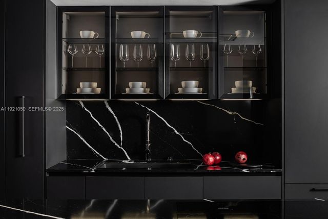 5875 Collins Ave 902, Miami Beach, FL 33140