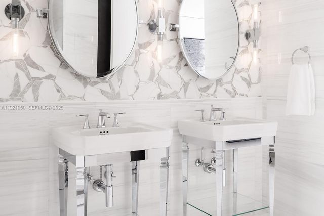 5875 Collins Ave 902, Miami Beach, FL 33140