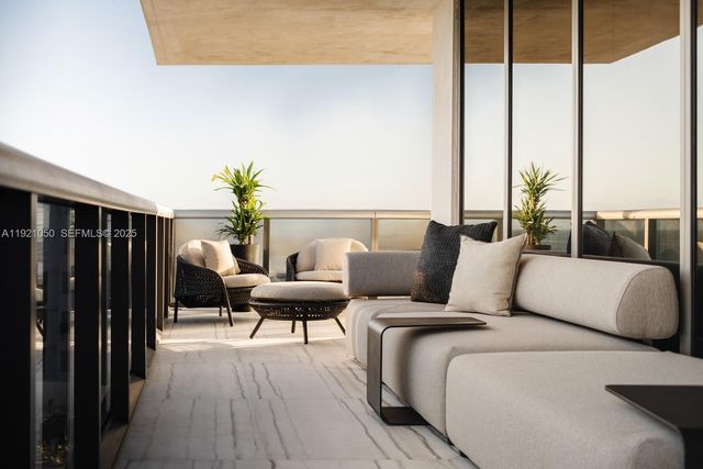 5875 Collins Ave 902, Miami Beach, FL 33140