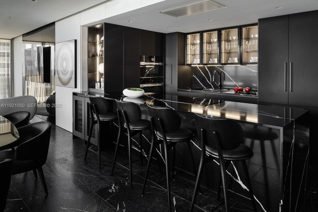 5875 Collins Ave 902, Miami Beach, FL 33140