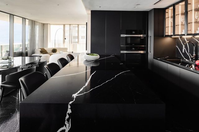 5875 Collins Ave 902, Miami Beach, FL 33140