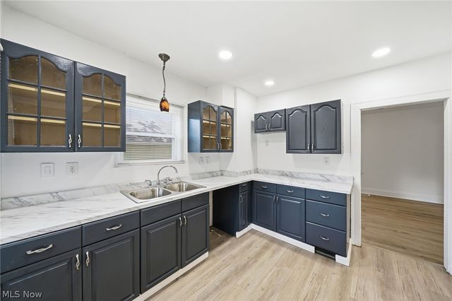 3356 Spangler Road, Cleveland Heights, OH 44112