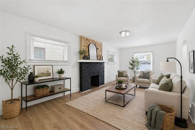 3356 Spangler Road, Cleveland Heights, OH 44112
