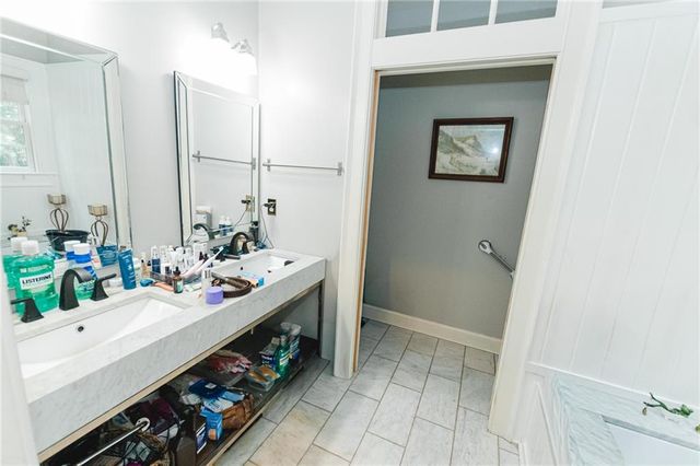 1011 Lakeside Court, Bishop, GA 30621