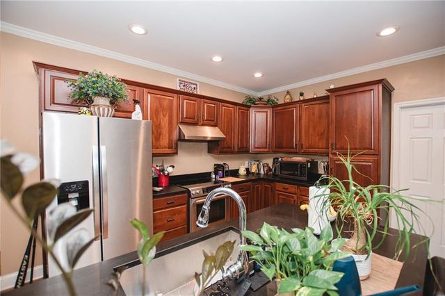 1011 Lakeside Court, Bishop, GA 30621