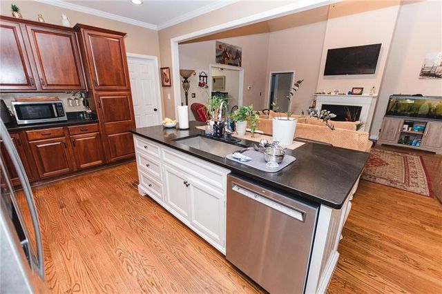 1011 Lakeside Court, Bishop, GA 30621