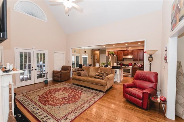 1011 Lakeside Court, Bishop, GA 30621