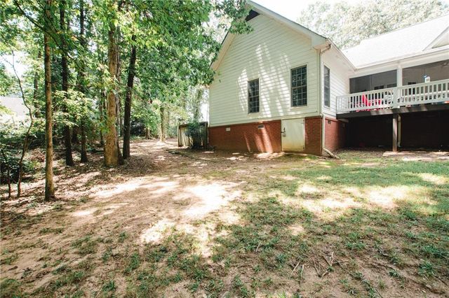 1011 Lakeside Court, Bishop, GA 30621