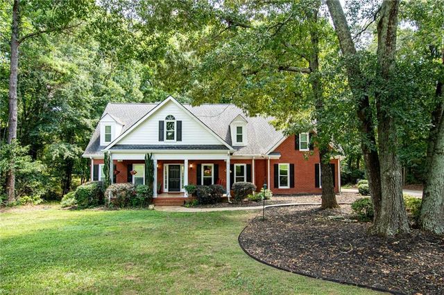 1011 Lakeside Court, Bishop, GA 30621