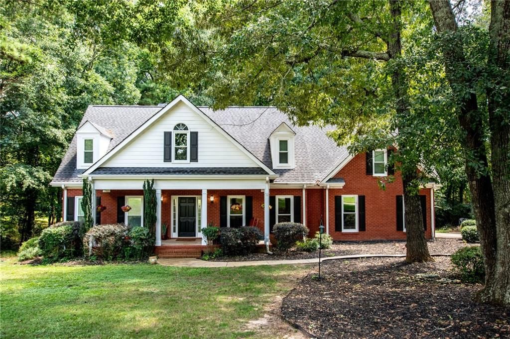 1011 Lakeside Court, Bishop, GA 30621