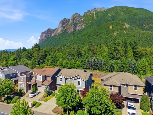 938 NE 4th, North Bend, WA 98045