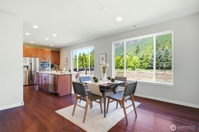 938 NE 4th, North Bend, WA 98045