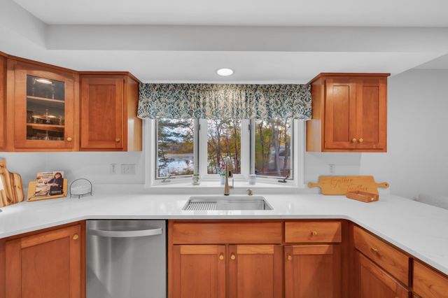 108 Linwood St, Uxbridge, MA 01569