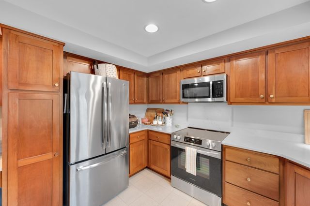 108 Linwood St, Uxbridge, MA 01569
