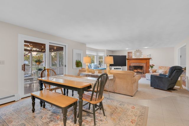 108 Linwood St, Uxbridge, MA 01569